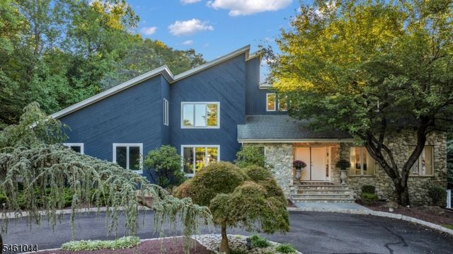 22 Cambridge Dr, Warren Twp., NJ 07059