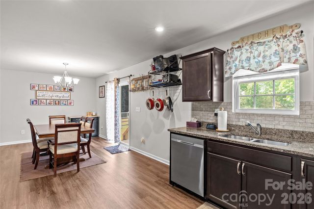 104 Sandtrap Drive, Statesville, NC 28677