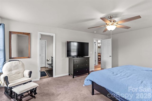 104 Sandtrap Drive, Statesville, NC 28677