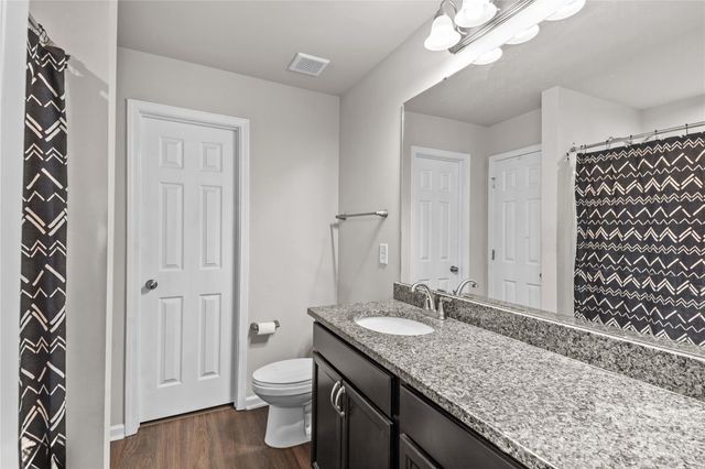 104 Sandtrap Drive, Statesville, NC 28677