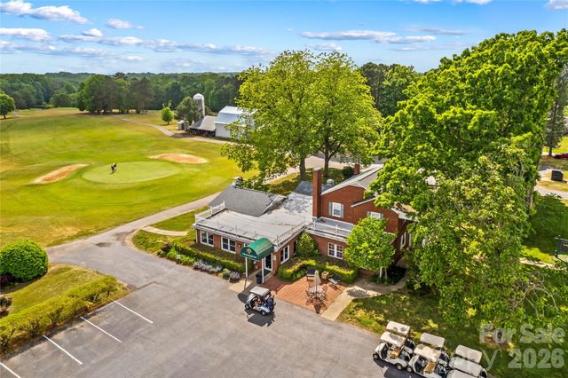 104 Sandtrap Drive, Statesville, NC 28677