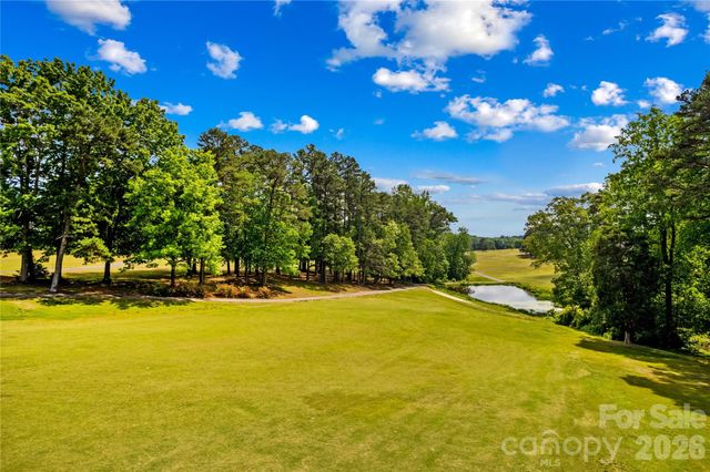 104 Sandtrap Drive, Statesville, NC 28677