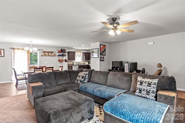 104 Sandtrap Drive, Statesville, NC 28677