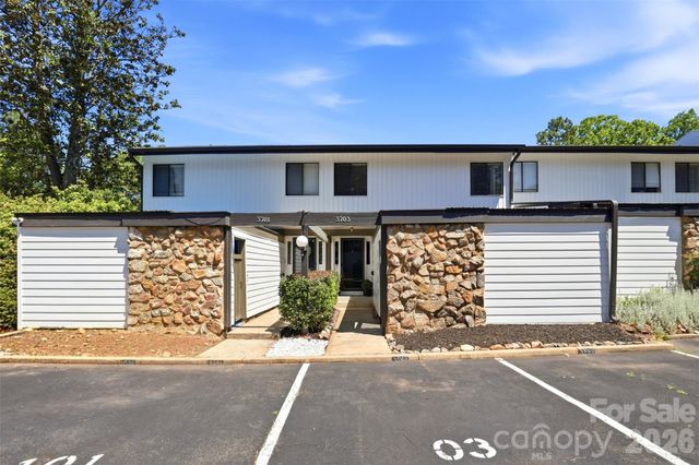 3703 Winding Creek Lane, Charlotte, NC 28226