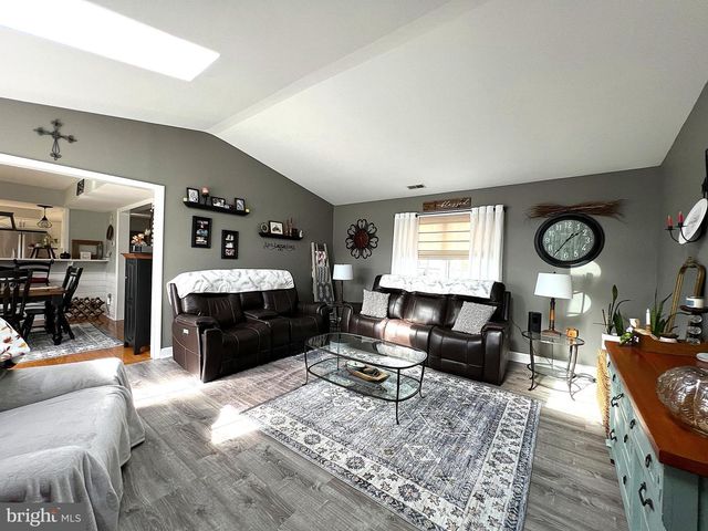 144 W ROBINS RUN W, Swedesboro, NJ 08085