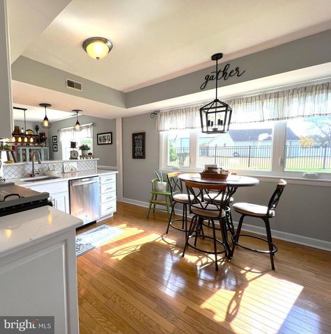 144 W ROBINS RUN W, Swedesboro, NJ 08085