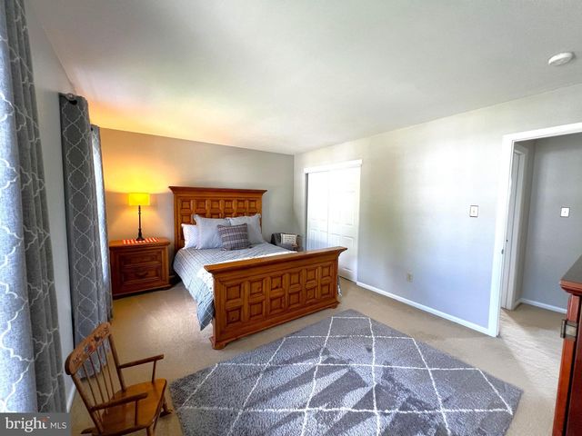 144 W ROBINS RUN W, Swedesboro, NJ 08085