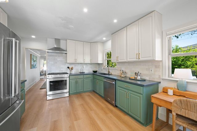 1498 Sonoma Ave, Albany, CA 94706