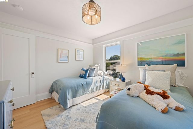 1498 Sonoma Ave, Albany, CA 94706