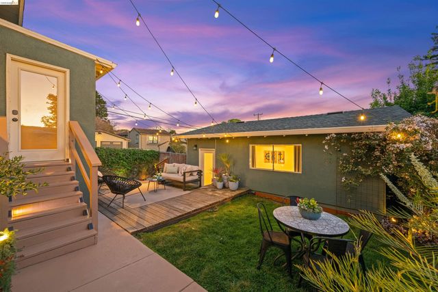 1498 Sonoma Ave, Albany, CA 94706