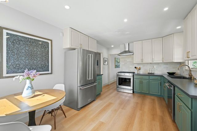 1498 Sonoma Ave, Albany, CA 94706