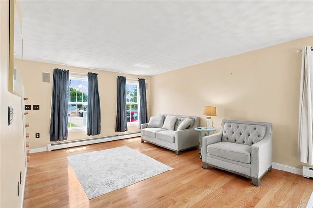 7 Old County Rd, Salisbury, MA 01952