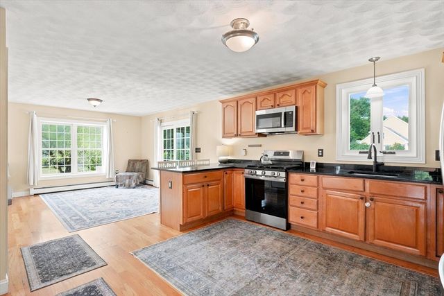7 Old County Rd, Salisbury, MA 01952