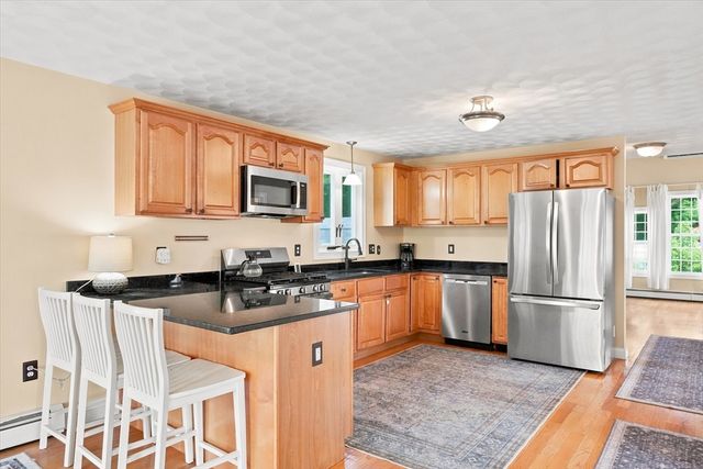 7 Old County Rd, Salisbury, MA 01952