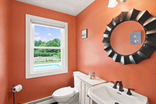 7 Old County Rd, Salisbury, MA 01952