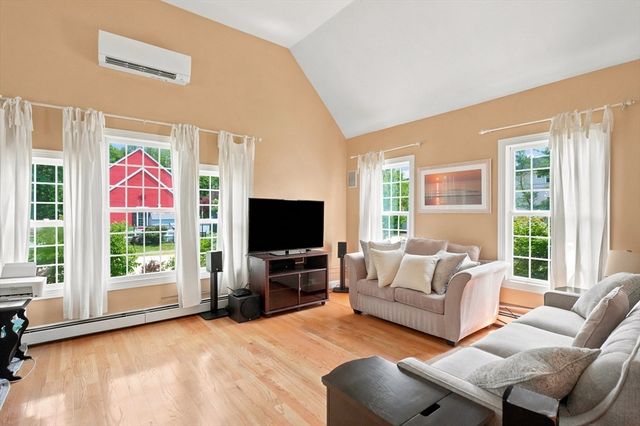 7 Old County Rd, Salisbury, MA 01952