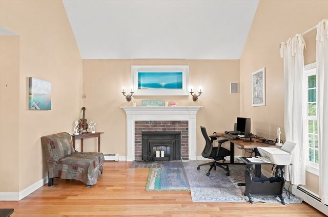 7 Old County Rd, Salisbury, MA 01952