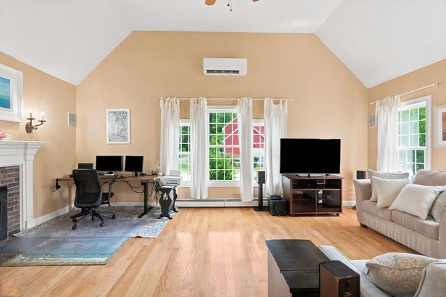 7 Old County Rd, Salisbury, MA 01952