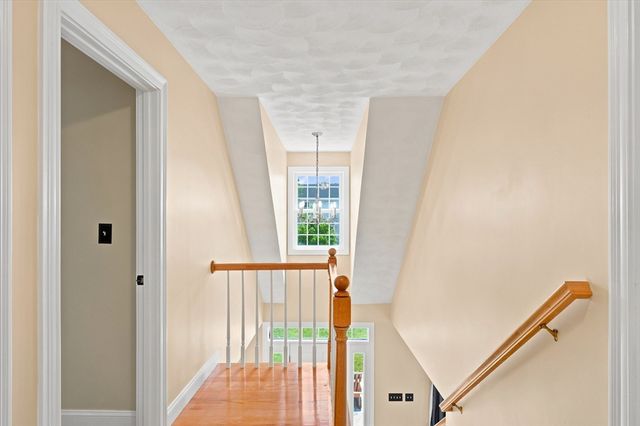 7 Old County Rd, Salisbury, MA 01952