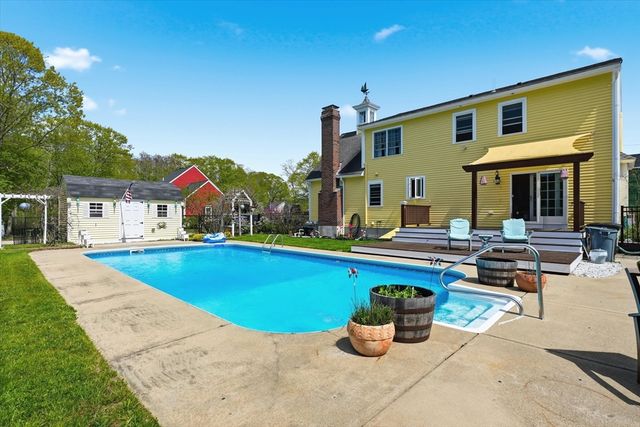 7 Old County Rd, Salisbury, MA 01952