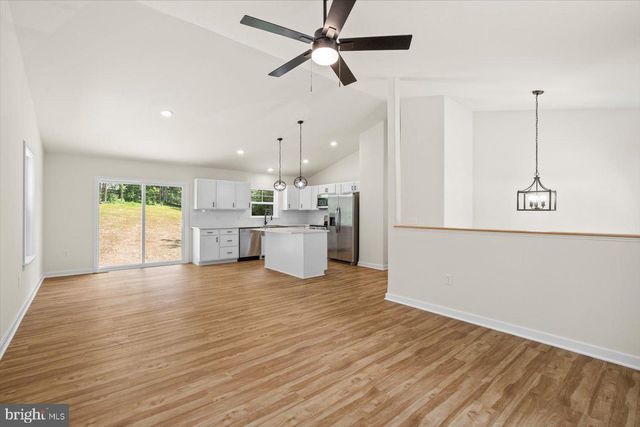 7369 BUCHANAN DR, King George, VA 22485