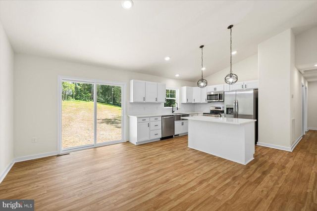 7369 BUCHANAN DR, King George, VA 22485
