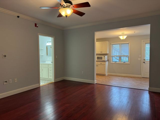 138 High St. A, Newburyport, MA 01950