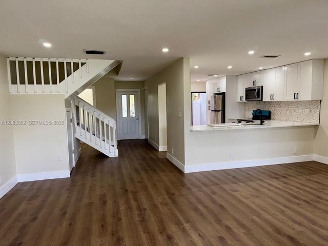 2643 NW 42nd Avenue, Coconut Creek, FL 33066