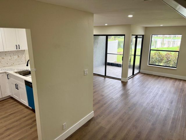2643 NW 42nd Avenue, Coconut Creek, FL 33066