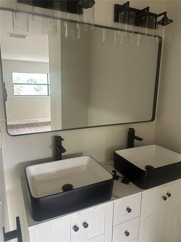 2643 NW 42nd Avenue, Coconut Creek, FL 33066