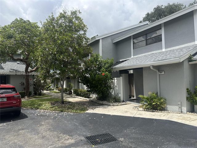 2643 NW 42nd Avenue, Coconut Creek, FL 33066