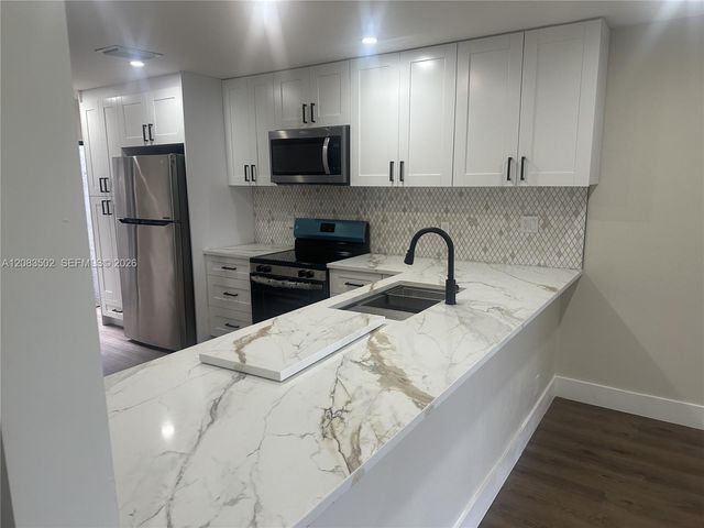 2643 NW 42nd Avenue, Coconut Creek, FL 33066
