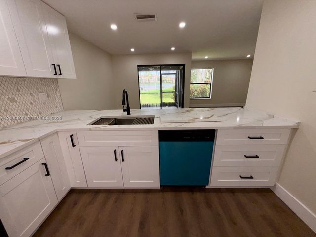 2643 NW 42nd Avenue, Coconut Creek, FL 33066