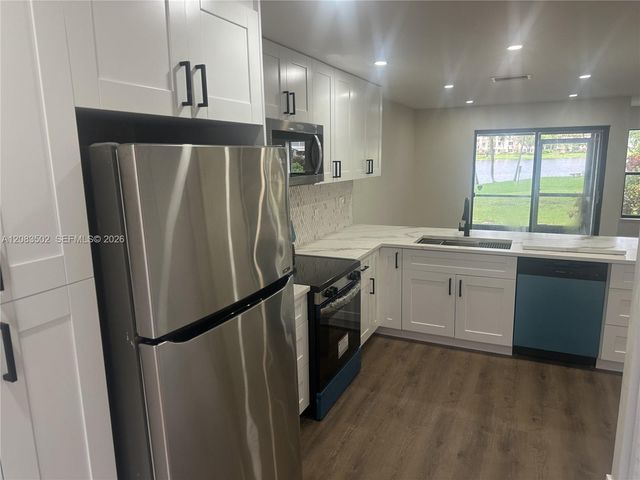 2643 NW 42nd Avenue, Coconut Creek, FL 33066