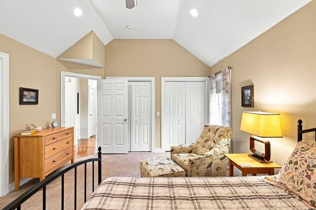 40 Settlers Lane, Hyannis, MA 02601