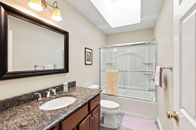 40 Settlers Lane, Hyannis, MA 02601