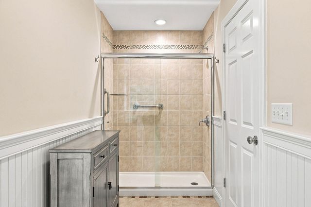 40 Settlers Lane, Hyannis, MA 02601