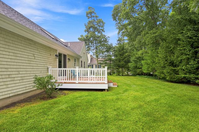 40 Settlers Lane, Hyannis, MA 02601
