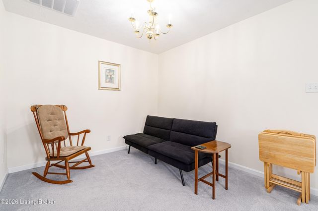 5204 Sand Wood Ln, Louisville, KY 40272