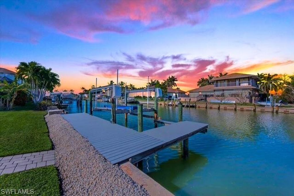 467 Balsam CT, Marco Island, FL 34145