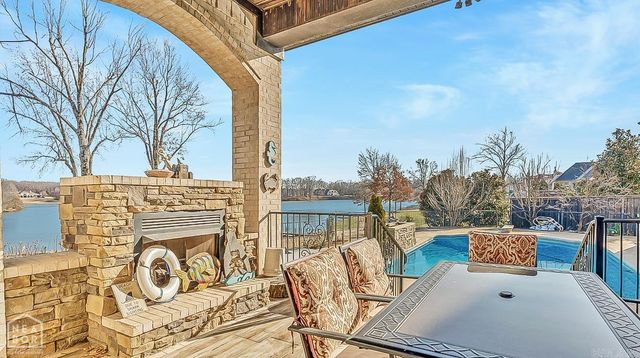 2064 Sloan Lake Dr., Jonesboro, AR 72404