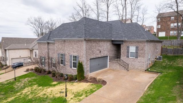 164 Cobbler Cir, Hendersonville, TN 37075