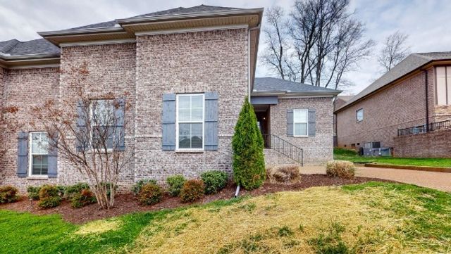 164 Cobbler Cir, Hendersonville, TN 37075