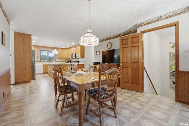 7807 W ROSEWOOD Court, Edwards, IL 61528