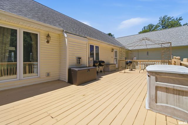 7807 W ROSEWOOD Court, Edwards, IL 61528