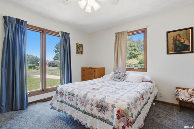 7807 W ROSEWOOD Court, Edwards, IL 61528