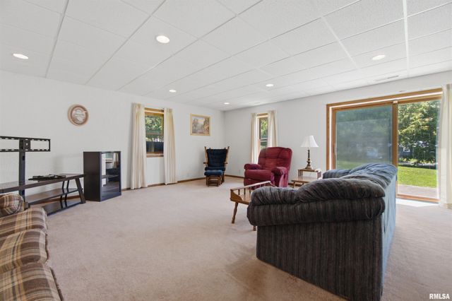 7807 W ROSEWOOD Court, Edwards, IL 61528