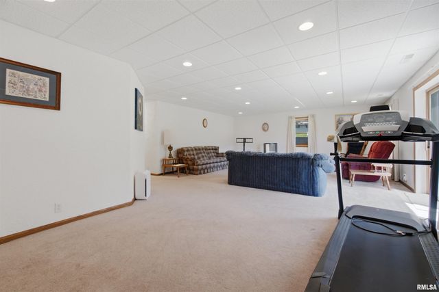 7807 W ROSEWOOD Court, Edwards, IL 61528