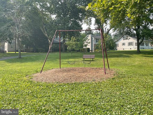 721 MAYFLOWER AVE, Lawrenceville, NJ 08648