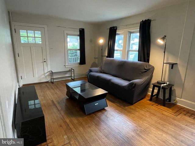721 MAYFLOWER AVE, Lawrenceville, NJ 08648